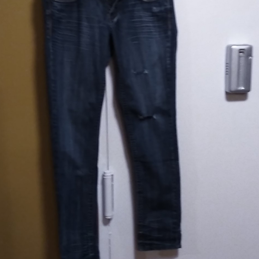 White tag Jeans